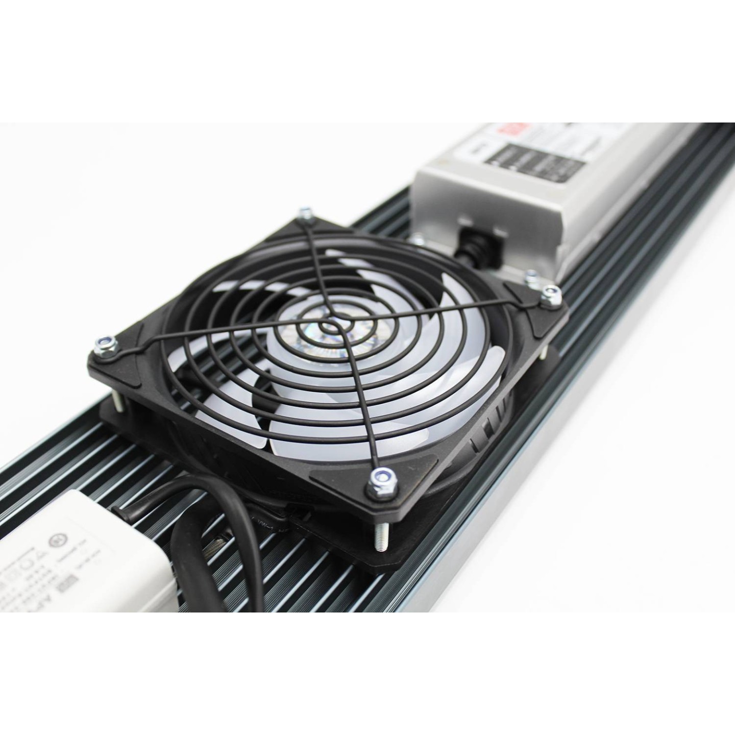 Luminaria LED LCI 220/40 - 4000K Monster Series de Monster